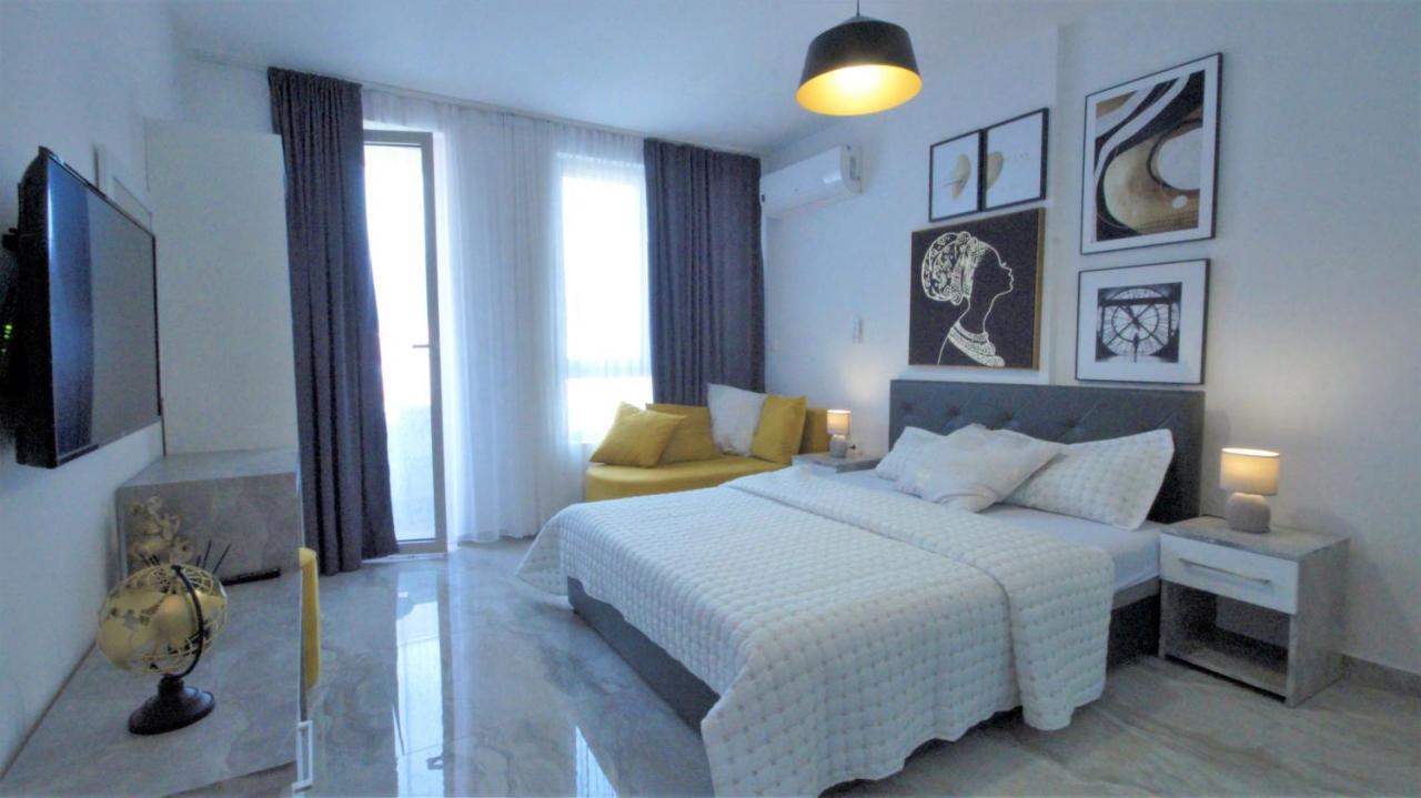 Mondi Azzurri Apartment Budva Bagian luar foto