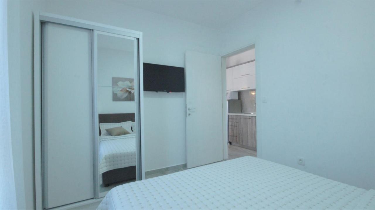 Mondi Azzurri Apartment Budva Bagian luar foto