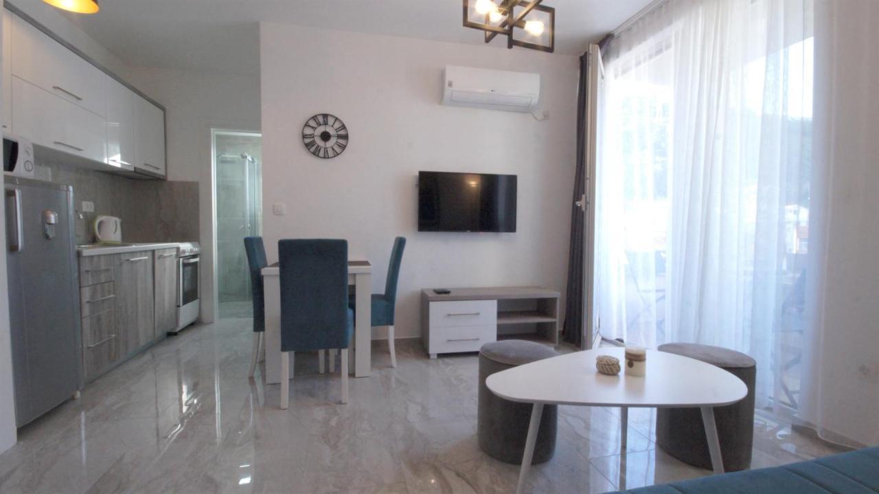 Mondi Azzurri Apartment Budva Bagian luar foto